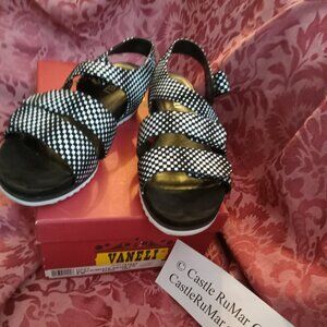 Van Eli Hazy Black & White Regie PR Sandals Size 8M Gently Worn